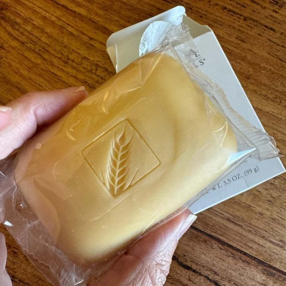 NIB Shaklee Essentials Soap Free Cleansing Bar Paraben Free / 3.5 oz